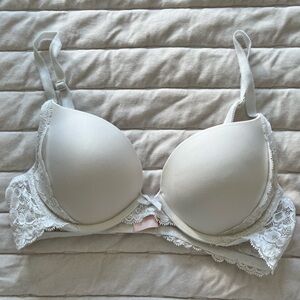 Victoria’s Secret push-up bra